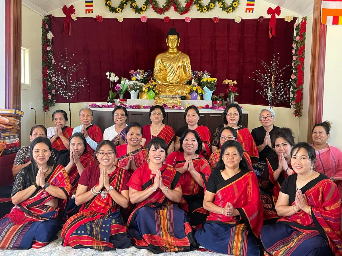 How to take Three Refuges and request for Five Precepts in Pāli (step by&nbsp;step)