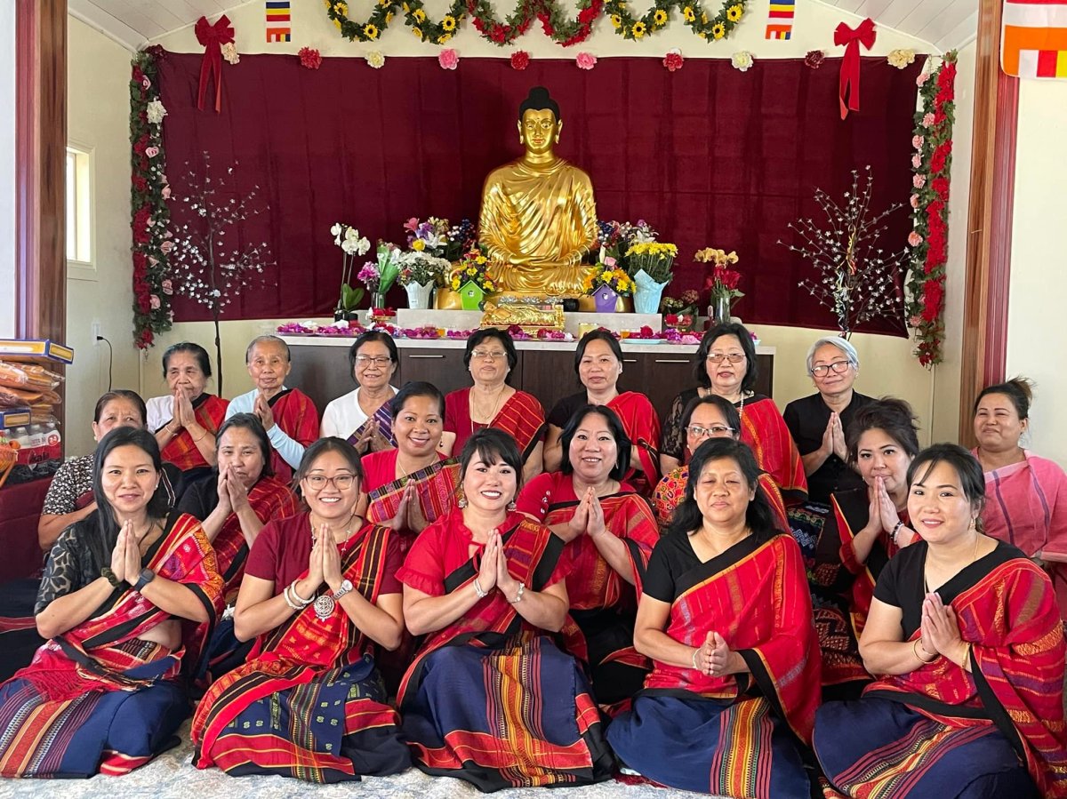 How to take Three Refuges and request for Five Precepts in Pāli (step by&nbsp;step)